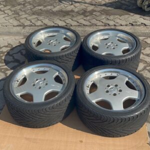 Original AMG R18 2-Piece Staggered Wheels – Front 8.5J Rear 10J ET25