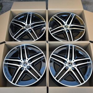 Mercedes V-Class / Vito W447 – AMG Alloy Wheel Set | 19 Inch | 8Jx19 H2 ET52 | A4474018000 | OEM Specification | Direct Fitment