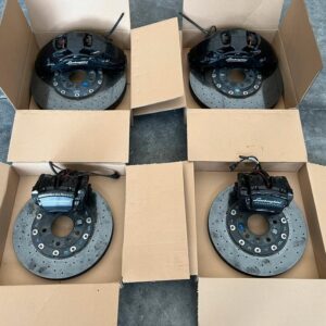 Lamborghini Urus ceramic brake system