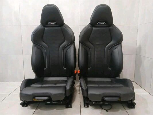 BMW M4 G82 CARBON SEATS