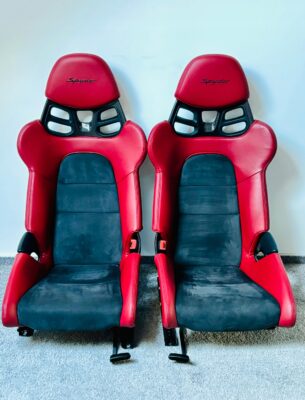 Porsche 718 Spyder Carbon Bucket Seats – Red Leather, Black Alcantara, Spyder Logo, OEM | 982